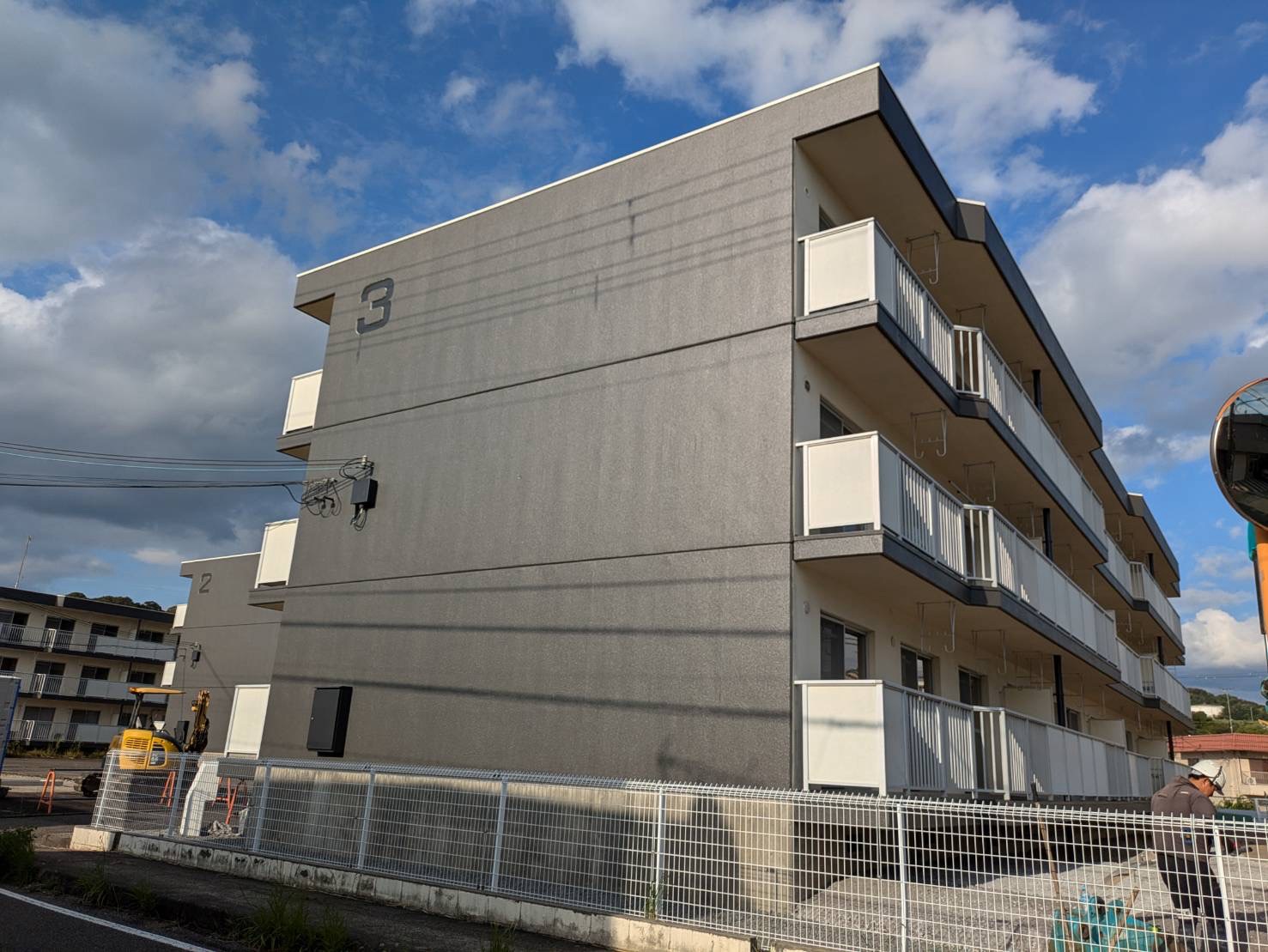 田辺市 アパート外壁塗装 3棟目の施工後 完成写真｜統一感のあるデザインで資産価値を維持