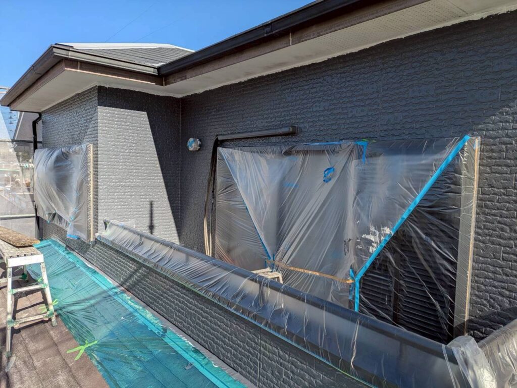 田辺市O様邸 ベランダまわり外壁塗装 中塗り